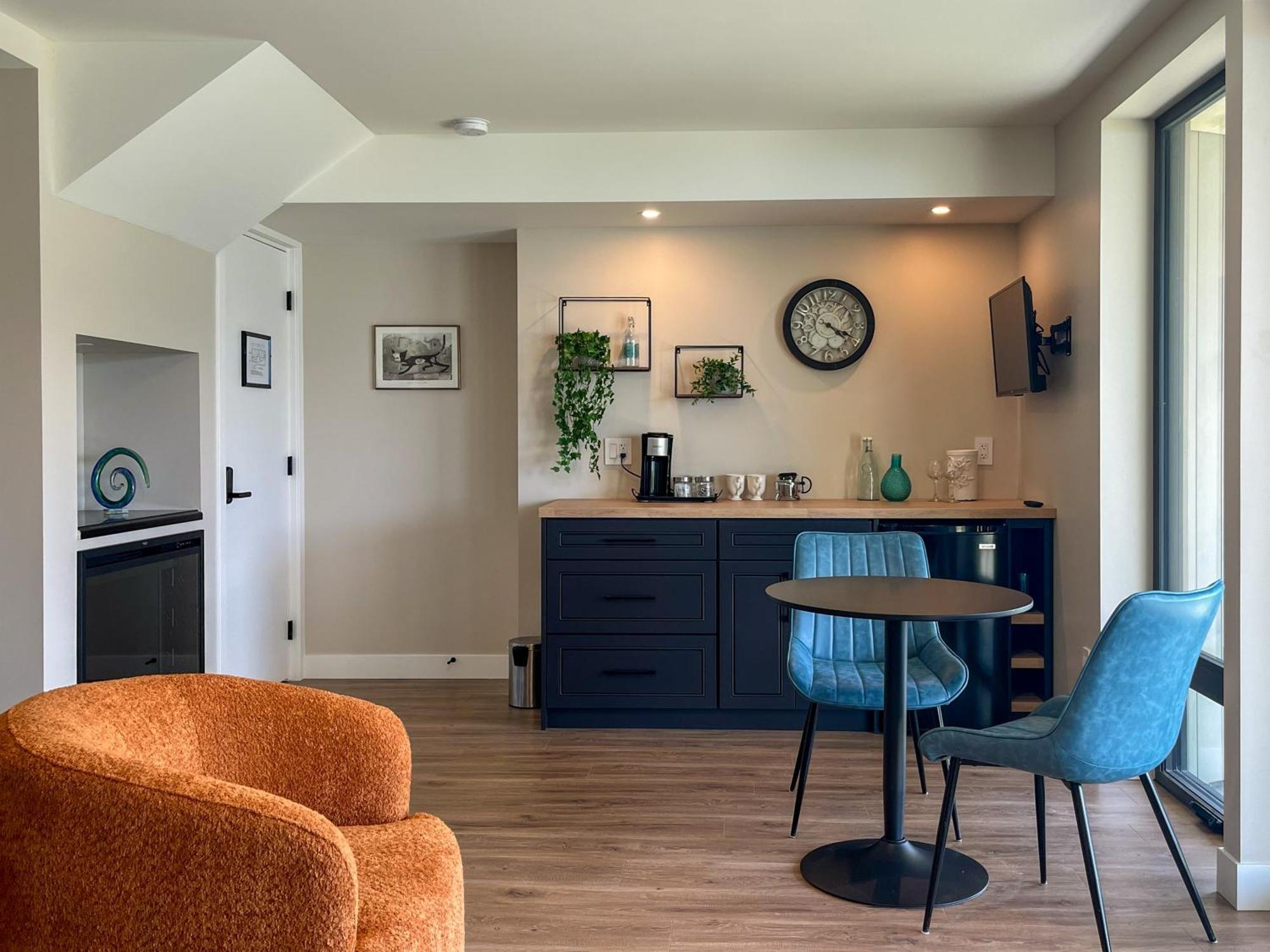 Kelowfornia Lakeview Retreat Kelowna Quarto foto